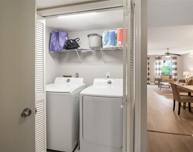 1326 Siesta Bayside Drive - Photo Thumbnail 6