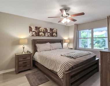 1326 Siesta Bayside Drive - Photo Thumbnail 23