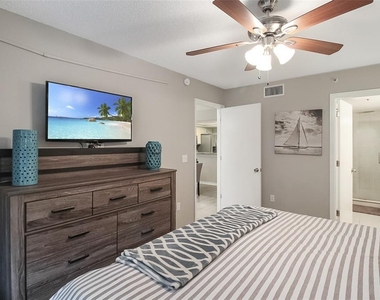 1326 Siesta Bayside Drive - Photo Thumbnail 25