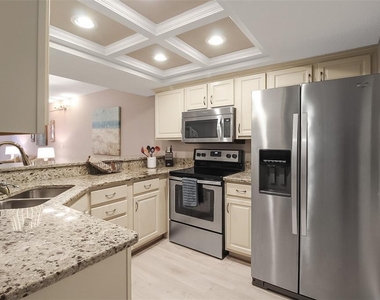 1326 Siesta Bayside Drive - Photo Thumbnail 8