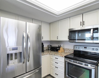 1389 Siesta Bayside Drive - Photo Thumbnail 16