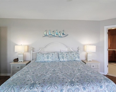 1389 Siesta Bayside Drive - Photo Thumbnail 43