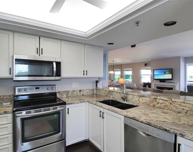 1389 Siesta Bayside Drive - Photo Thumbnail 17