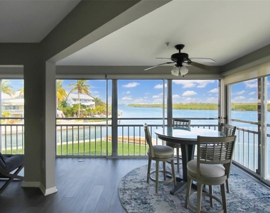 1389 Siesta Bayside Drive - Photo Thumbnail 20