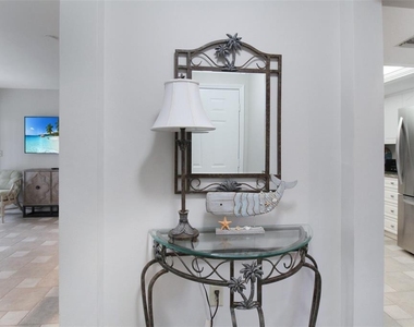 1338 Siesta Bayside Drive - Photo Thumbnail 5