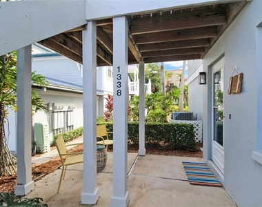 1338 Siesta Bayside Drive - Photo Thumbnail 3