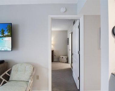 1338 Siesta Bayside Drive - Photo Thumbnail 21