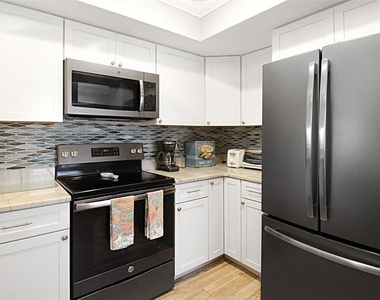 1339 Siesta Bayside Drive - Photo Thumbnail 9