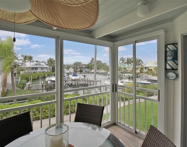 1339 Siesta Bayside Drive - Photo Thumbnail 16