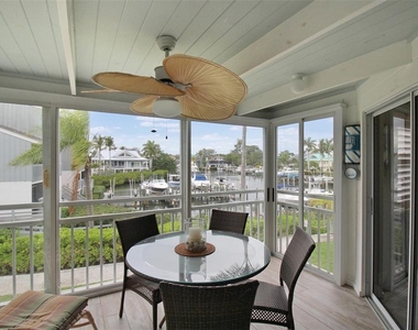 1339 Siesta Bayside Drive - Photo Thumbnail 15