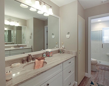 1339 Siesta Bayside Drive - Photo Thumbnail 25