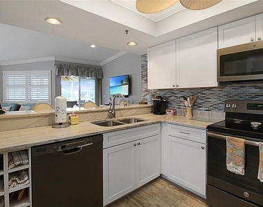 1339 Siesta Bayside Drive - Photo Thumbnail 10