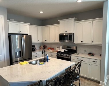 4723 Willow Bend Avenue - Photo Thumbnail 9