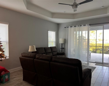 4723 Willow Bend Avenue - Photo Thumbnail 7