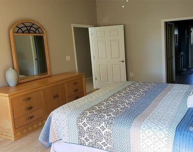 1340 Siesta Bayside Drive - Photo Thumbnail 19