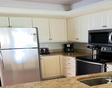 1340 Siesta Bayside Drive - Photo Thumbnail 11