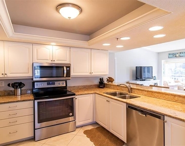 1340 Siesta Bayside Drive - Photo Thumbnail 9