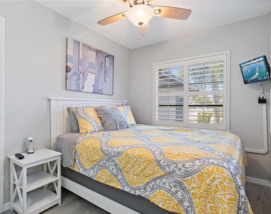1374 Siesta Bayside Drive - Photo Thumbnail 20