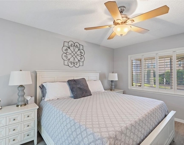 1374 Siesta Bayside Drive - Photo Thumbnail 17