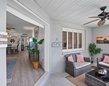1374 Siesta Bayside Drive - Photo Thumbnail 3