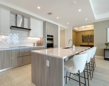 301 Quay Commons Drive - Photo Thumbnail 18