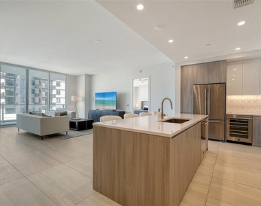 301 Quay Commons Drive - Photo Thumbnail 7