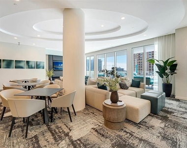 301 Quay Commons Drive - Photo Thumbnail 60