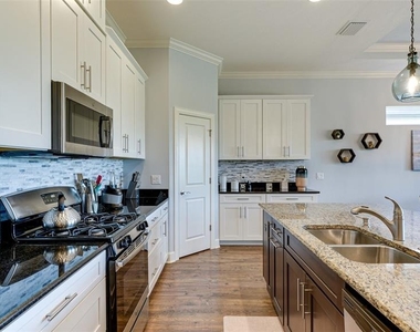 4511 Terrazza Court - Photo Thumbnail 11