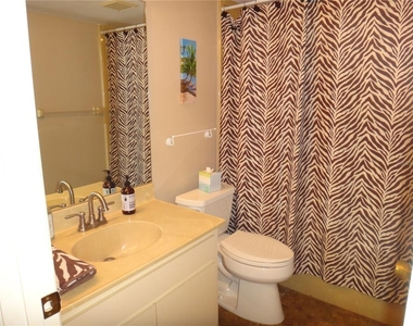 4493 Longmeadow - Photo Thumbnail 20