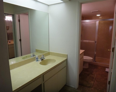 4493 Longmeadow - Photo Thumbnail 16