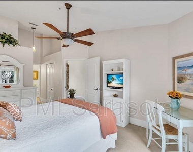 5320 Hyland Hills Avenue - Photo Thumbnail 14