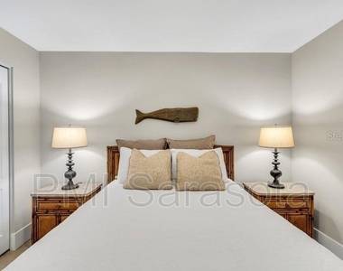 5320 Hyland Hills Avenue - Photo Thumbnail 11