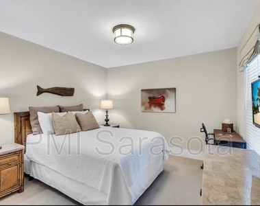 5320 Hyland Hills Avenue - Photo Thumbnail 10