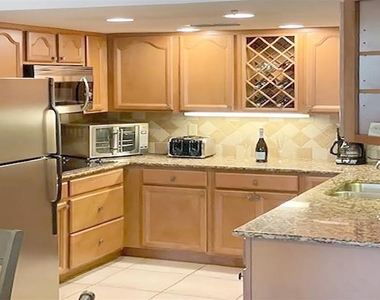1230 Siesta Bayside Drive - Photo Thumbnail 5