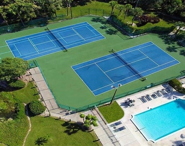 1351 Siesta Bayside Drive - Photo Thumbnail 10