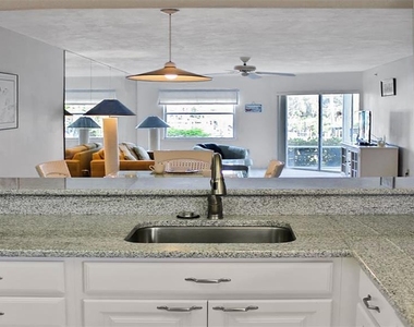 1351 Siesta Bayside Drive - Photo Thumbnail 5