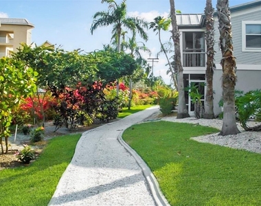 1344 Siesta Bayside Drive - Photo Thumbnail 16