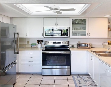 1327 Siesta Bayside Drive - Photo Thumbnail 4