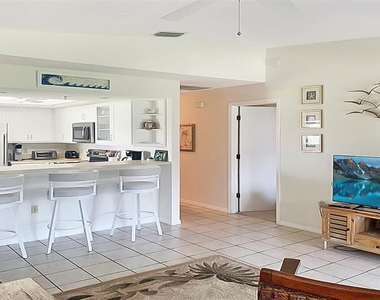 1327 Siesta Bayside Drive - Photo Thumbnail 3