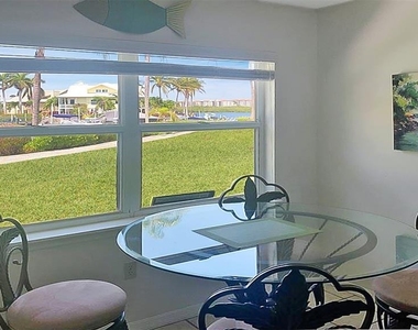 1327 Siesta Bayside Drive - Photo Thumbnail 5