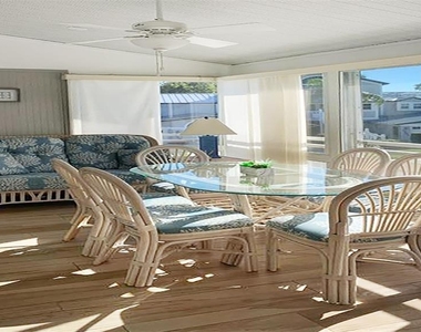 1305 Siesta Bayside Drive - Photo Thumbnail 14