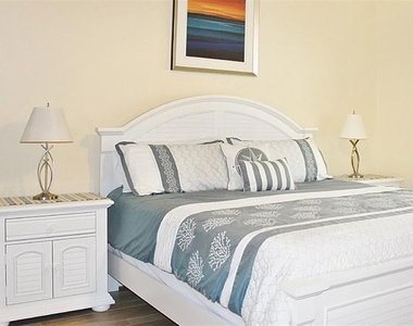 1305 Siesta Bayside Drive - Photo Thumbnail 7