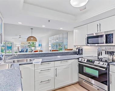1204 Siesta Bayside Drive - Photo Thumbnail 2
