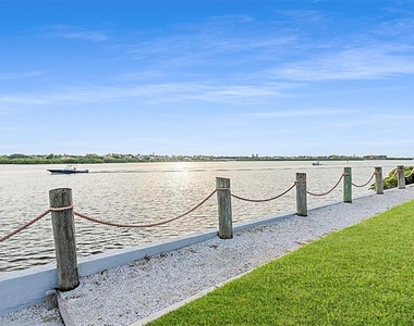 1204 Siesta Bayside Drive - Photo Thumbnail 15