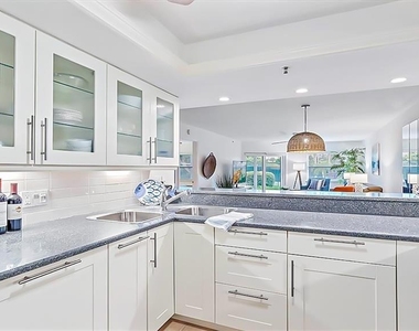 1204 Siesta Bayside Drive - Photo Thumbnail 3