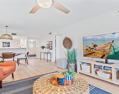 1204 Siesta Bayside Drive - Photo Thumbnail 8