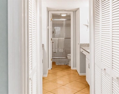 1272 Siesta Bayside Drive - Photo Thumbnail 12
