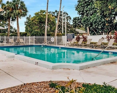 1272 Siesta Bayside Drive - Photo Thumbnail 24