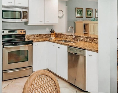 1272 Siesta Bayside Drive - Photo Thumbnail 8