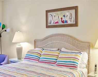 1241 Siesta Bayside Drive - Photo Thumbnail 9